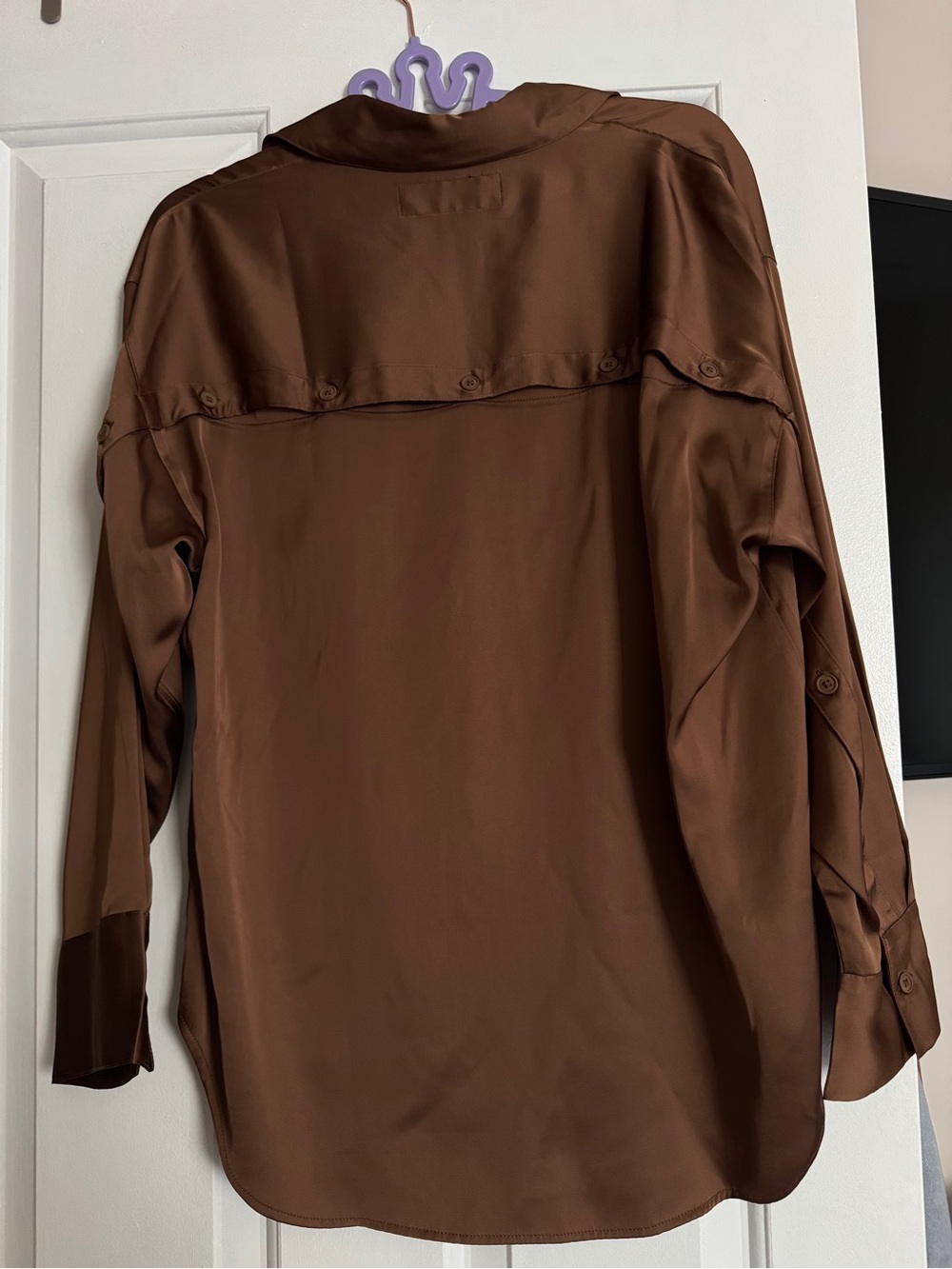 Abercrombie & Fitch Oversized Satin Button-Up Shirt - Picture 8 of 8
